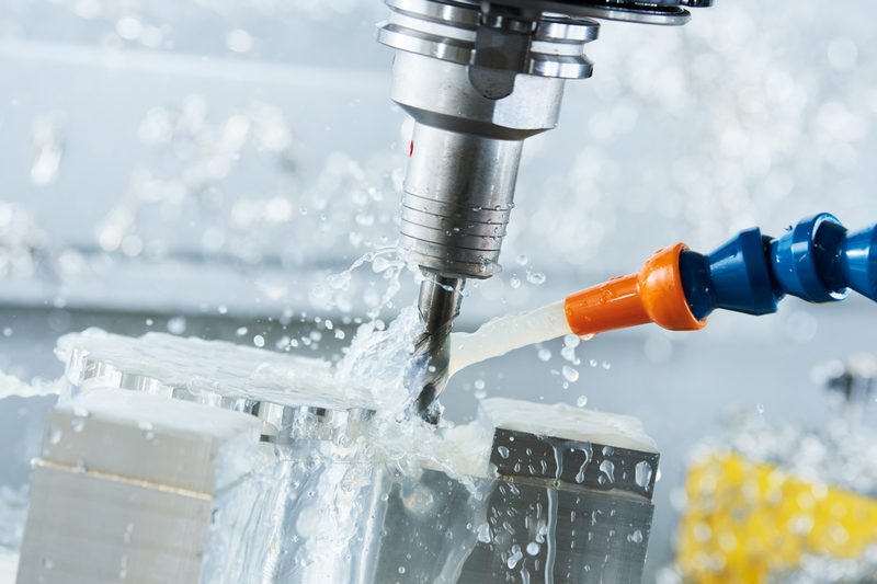 Attention to cooling lubricant prevents problems with CNC machines - blog foto resized 800x533